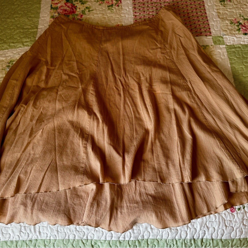 Elegant Tan Women's Skirt